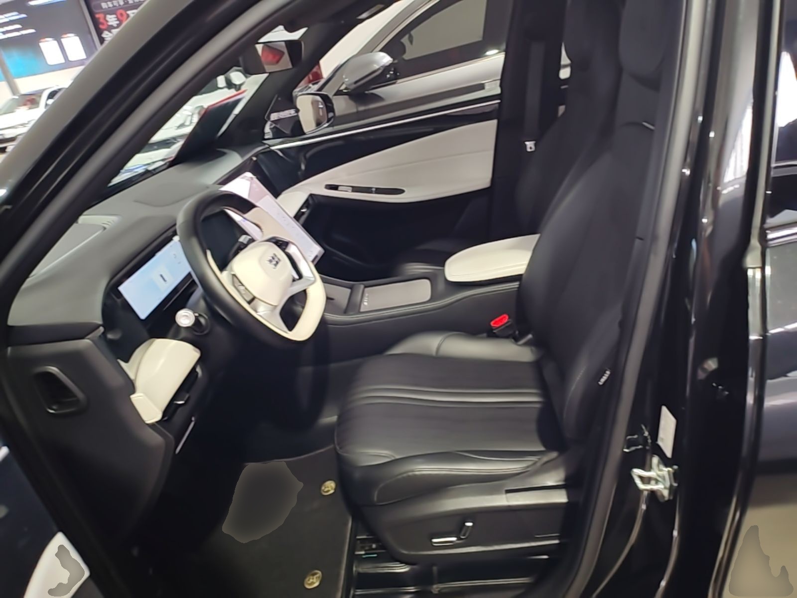 Geely Galaxy L7 2023 1.5T 115 km PLUS — снимка 17