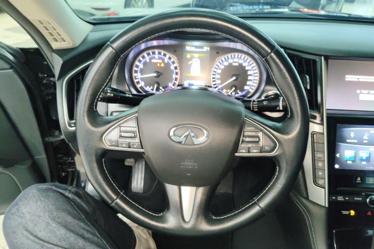 Used Infiniti Q50L 2016 2.0T Ambition Edition Steering Wheel