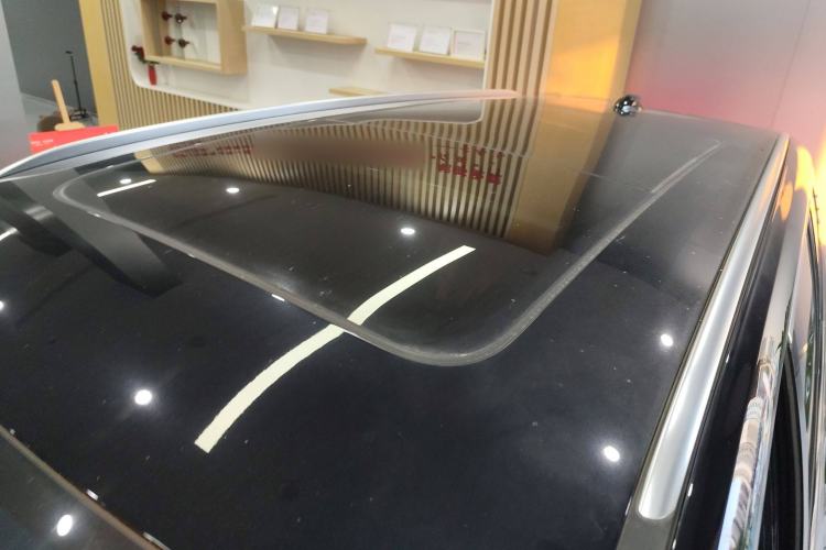 Used Hongqi HS7 PHEV 2024 2.0T PHEV Two-Wheel Drive Flagship Edition 6 Seats