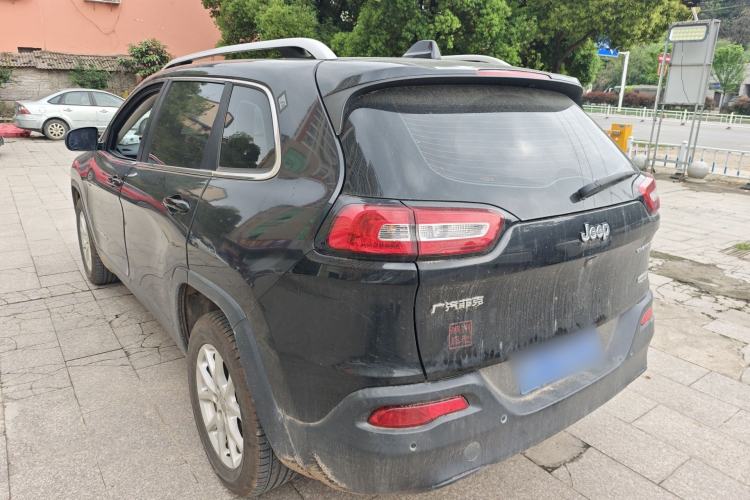 Used Jeep Cherokee 2016 2.0L Superior Edition Rear Left 45 Deg