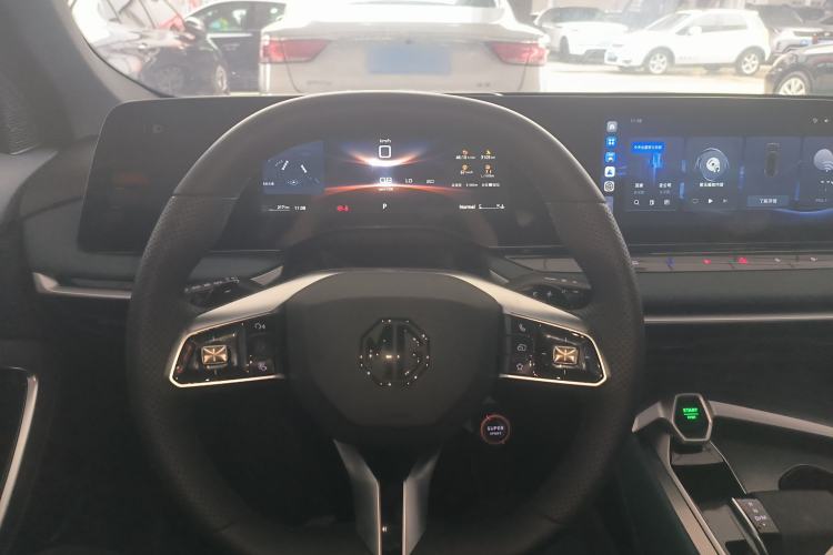 Used MG 7 2025 1.5T 300 DCT Luxury Edition
