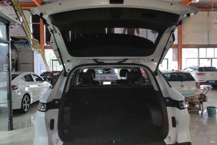 Used Bestune T90 2023 1.5T DCT Automatic Luxury Edition Trunk