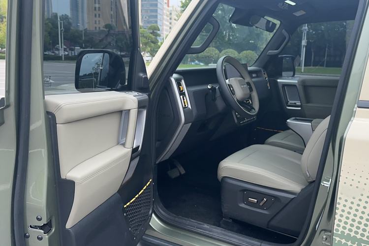 Used iCAR V23 2025 501 Four-Wheel Drive Advanced Version