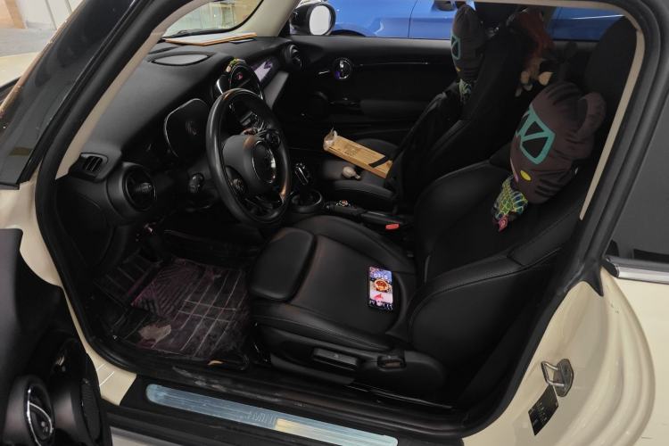 Used MINI MINI 2021 1.5T COOPER Classic Edition