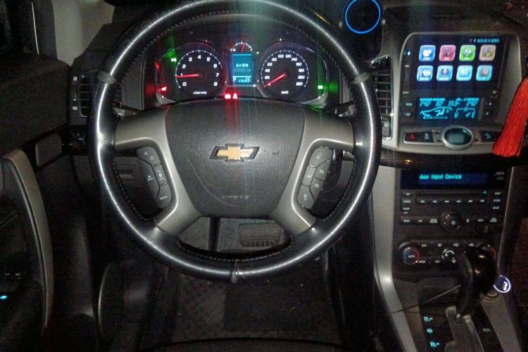 Used Chevrolet Captiva 2015 2.4L 4x4 Flagship Edition 7-Seater
