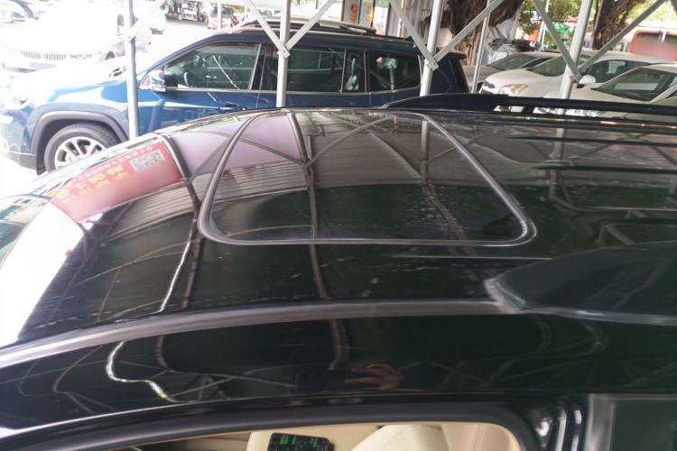 Used Toyota Highlander 2012 2.7L Two-Wheel Drive 7-Seater Luxury Edition Roof