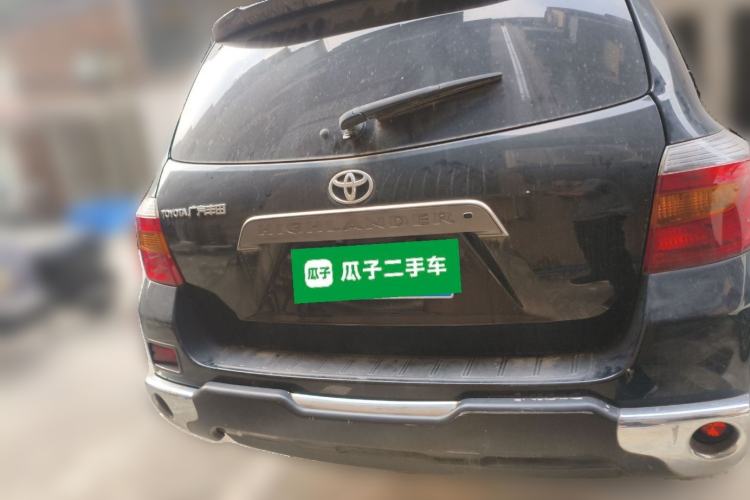 Used Toyota Highlander 2009 2.7L Two-Wheel Drive 7-Seater Luxury Edition Rear