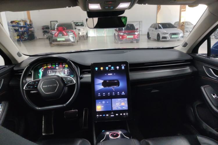 Used SERES SF5 2021 Huawei Smart Selection Four-Wheel Drive Edition Center Console