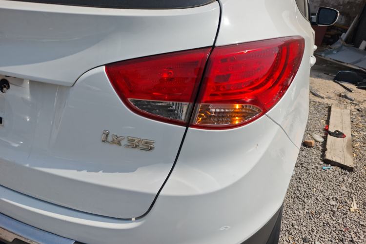 Used Hyundai ix35 2015 2.0L Manual Two-Wheel Drive Comfort Version China IV Standard Right Rear Taillight