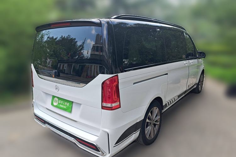 Used Mercedes-Benz V-Class 2022 V 260 Avantgarde Edition
