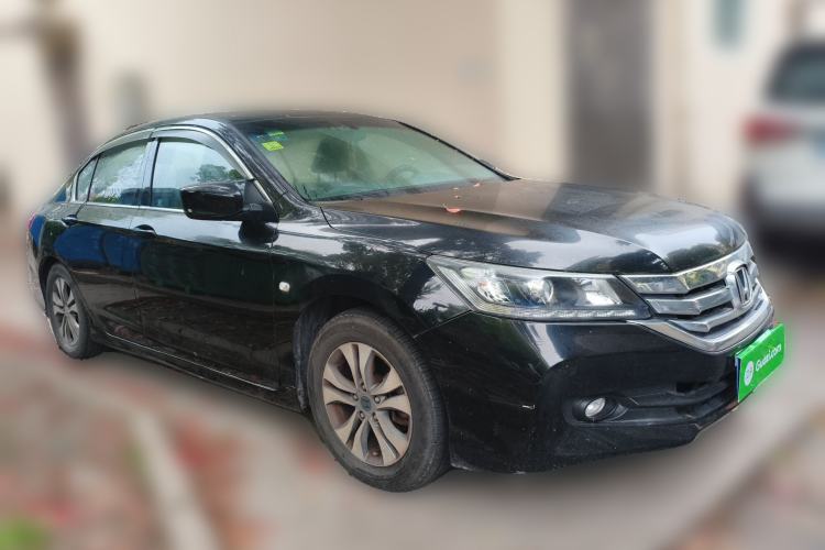 Used Honda Accord 2015 2.0L LXS Elite Edition Front Right 45 Deg
