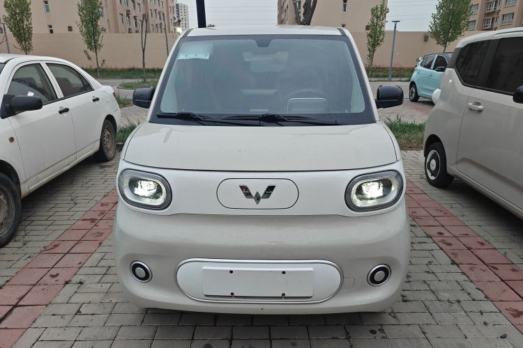 Used Wuling Hongguang MINIEV 2024 3rd Generation 215km Youth Edition Front