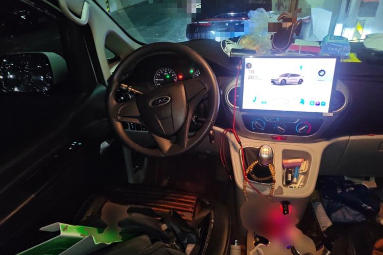 Used JAC Refine M3 2025 PLUS 1.8L Manual Classic Edition 7 Seats Steering Wheel