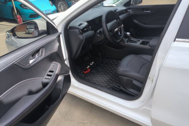 Used Roewe i5 2023 1.5L CVT Luxury Edition