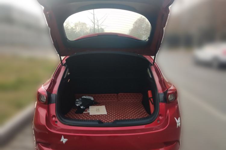 Used Mazda Mazda 3 Axela 2017 Hatchback 2.0L Automatic Sport Model China V Emission Standard
