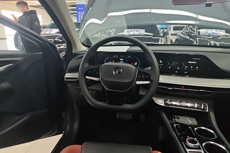 Used CHANGAN Eado 2024 PLUS Blue Whale NE 1.4T GDI DCT High-Energy Edition
