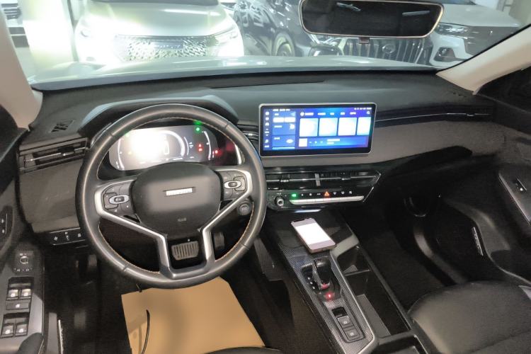 Used Haval LHERY 2022 Jingxiang Edition 1.5T Copper Rabbit Center Console