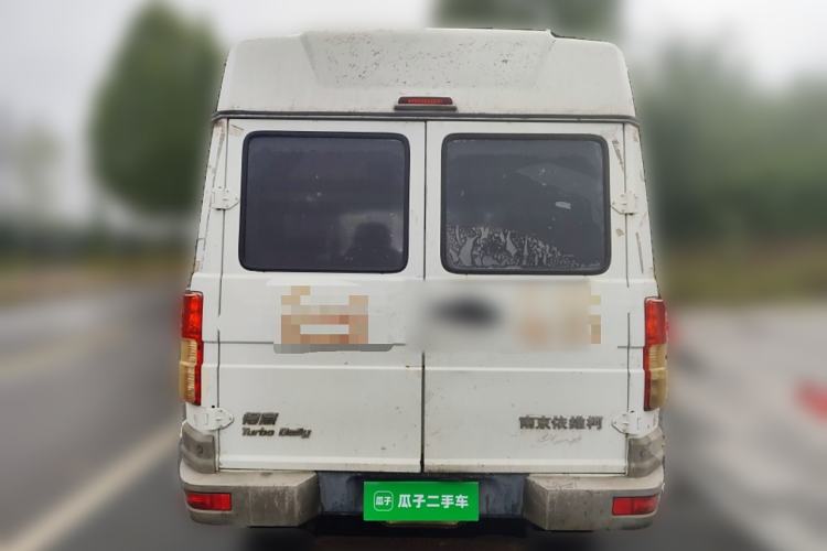 Used Iveco Daily 2009 2.5T-A35 7-Seater
