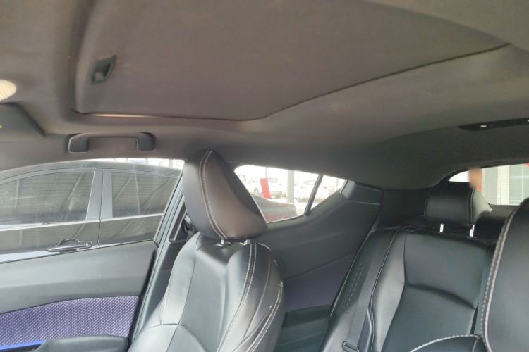 Used Toyota IZOA 2020 2.0L Enjoy Edition
