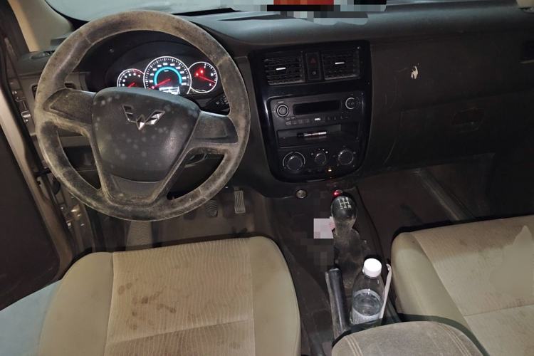 Used Wuling Rongguang V 2018 1.5L Practical Version
