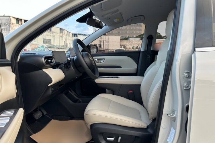 Used Wuling Bingo PLUS 2024 330 km Range Five-Seater Version