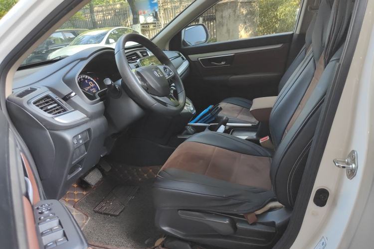 Used Honda CR-V 2017 240TURBO CVT 2WD Comfort Version Left Front Seat