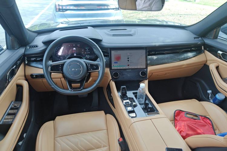 Used Lynk & Co 09 EM-P 2021 2.0T PHEV Halo Six-Seater
