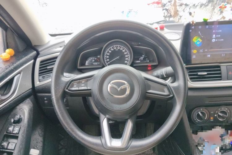 Used Mazda 3 Axela 2017 Sedan 1.5L Automatic Comfort Model Emission Standard China V Steering Wheel