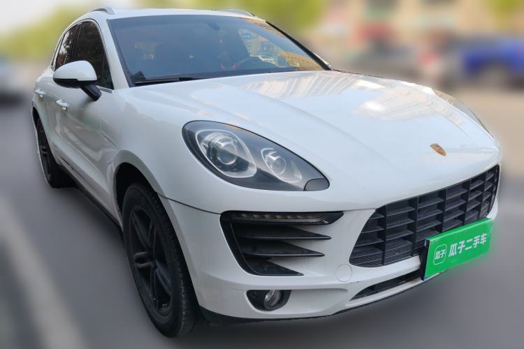Used Porsche Macan 2014 Macan 2.0T Front Right 45 Deg