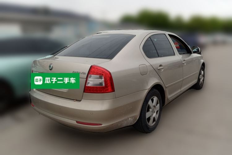 Used Skoda Octavia 2013 1.6L Automatic Yijun Edition Rear Right 45 Deg