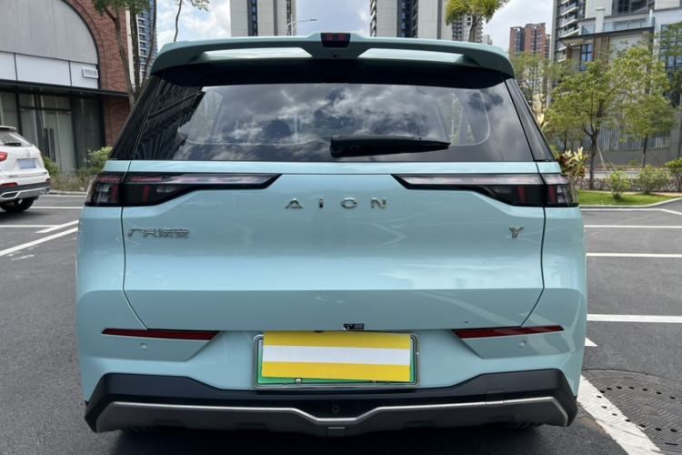 Used AION Y 2022 70 Tech Edition Lithium Iron Phosphate
