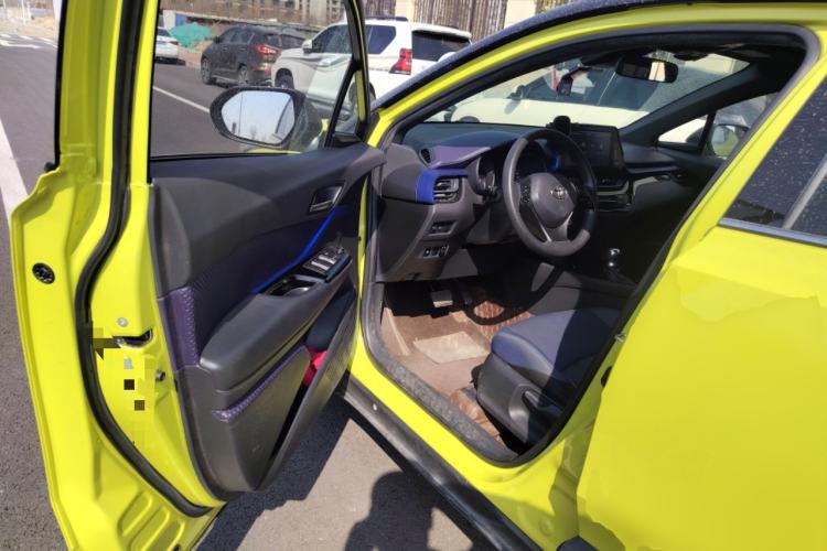 Used Toyota C-HR 2018 2.0L Leading with Sunroof China V Standard