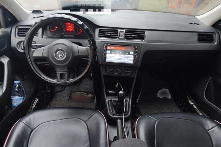 Used Volkswagen Santana 2015 1.6L Manual Fashion Edition Center Console