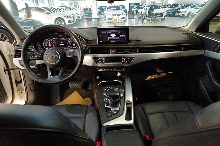 Used Audi A4L 2019 40 TFSI Fashion Version China V