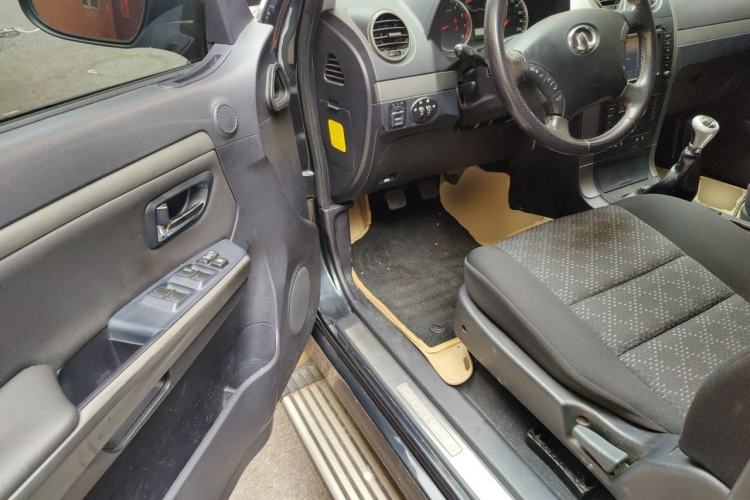 Used Haval H3 2010 Leading Edition 2.4L Four-Wheel Drive Luxury Model
