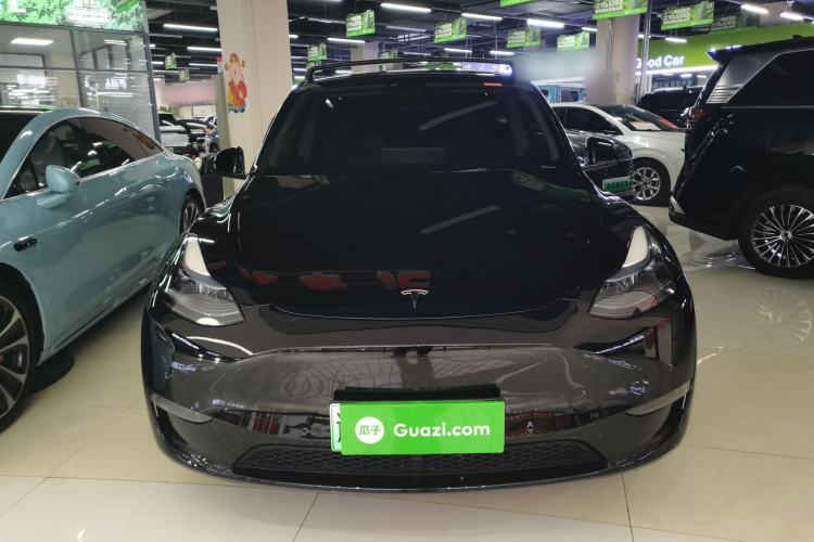 Used Tesla Model Y 2023 Long-Range All-Wheel-Drive Version Front