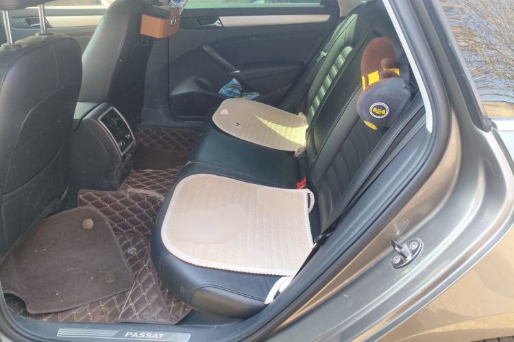 Used Volkswagen Passat 2014 1.8TSI DSG Prestige Navigation Edition Left Rear Seat