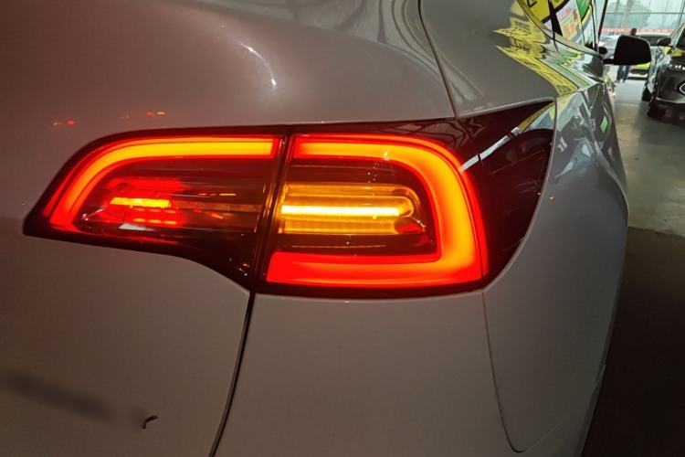 Used Tesla Model Y 2021 Standard Range Rear-Wheel Drive Version Exterior 1