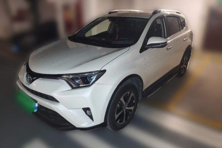 Used Toyota RAV4 2016 2.0L CVT Two-Wheel Drive Fashion Edition China V Standard