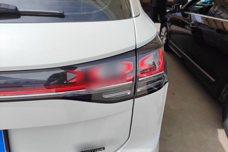 Used Volkswagen Tayron 2023 Revised Version 380TSI All-Wheel Drive R-Line High-Energy Edition Right Rear Taillight