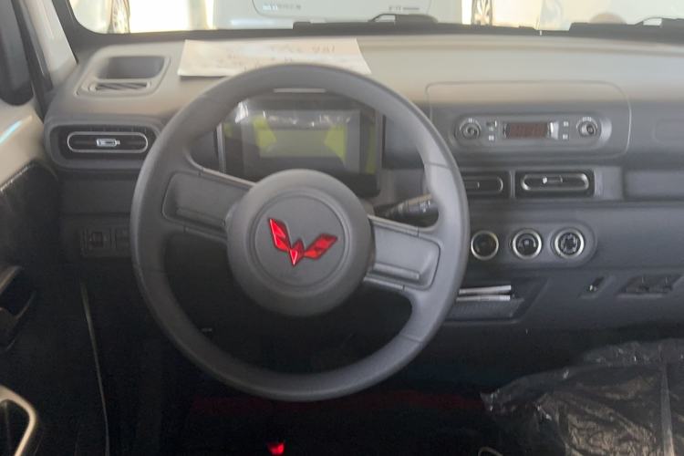 Used Wuling Zhiguang New Energy 2025 Comfort Model