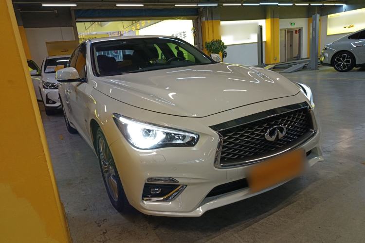 Used Infiniti Q50L 2021 2.0T Enjoyment Edition Front Right 45 Deg