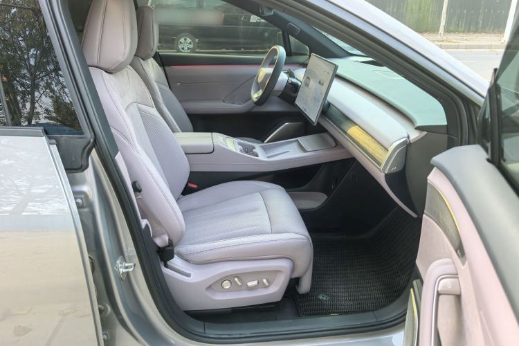 Used ONVO L60 2024 60 kWh All-Wheel Drive
