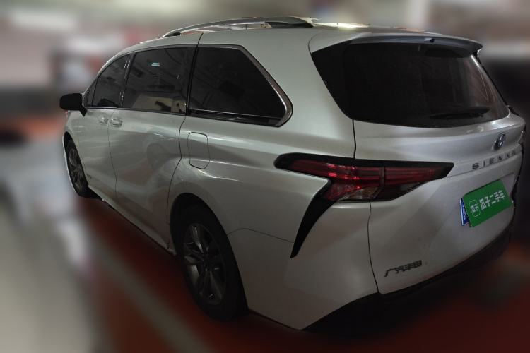 Used Toyota Sienna 2023 2.5L Hybrid Comfort Edition
