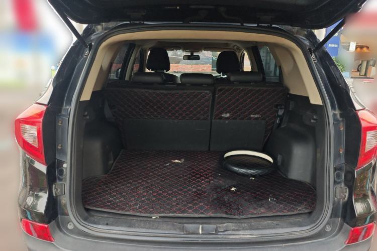 Used BYD Song 2017 Gaishe Upgrade Edition 1.5TID Automatic Elite Model Trunk