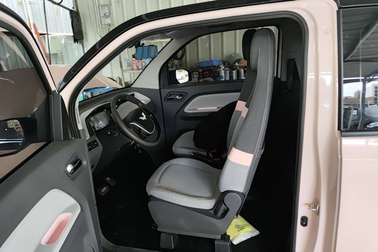 Used Wuling Hongguang MINIEV 2021 Macaron Premium Model – Lithium Iron Phosphate Left Front Seat