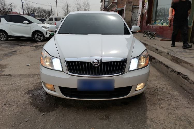Used Skoda Octavia 2015 Classic Model 1.6L Automatic Yijie Version
