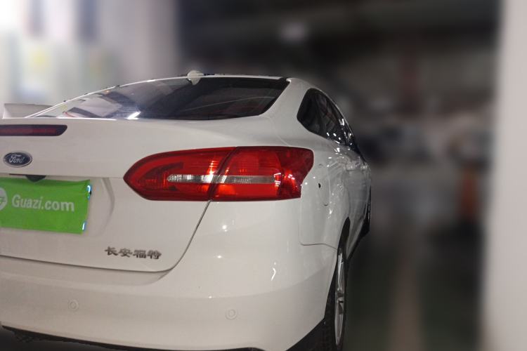 Used Ford Focus 2017 Sedan 1.6L Automatic Fashion Edition Smart Drive Version Rear Right 45 Deg