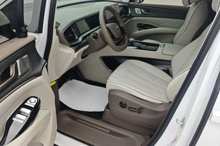 Used Denza D9 2022 DM-i 970 Four-Wheel Drive Flagship Model