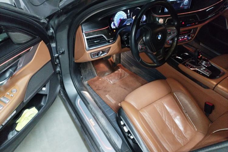 Used BMW 7 Series 2016 730Li Luxury Model
